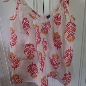 Old Navy, summer top. Wore twice, just don't care for how it looks on me.
